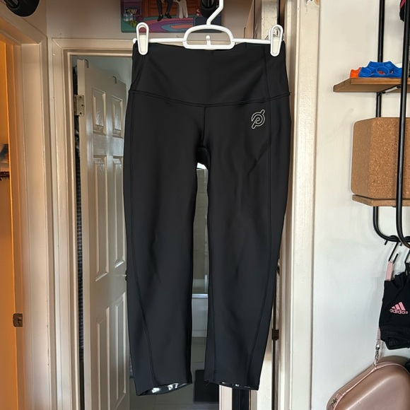 Peloton Pants - Woman’s Peloton Small Capri Leggings